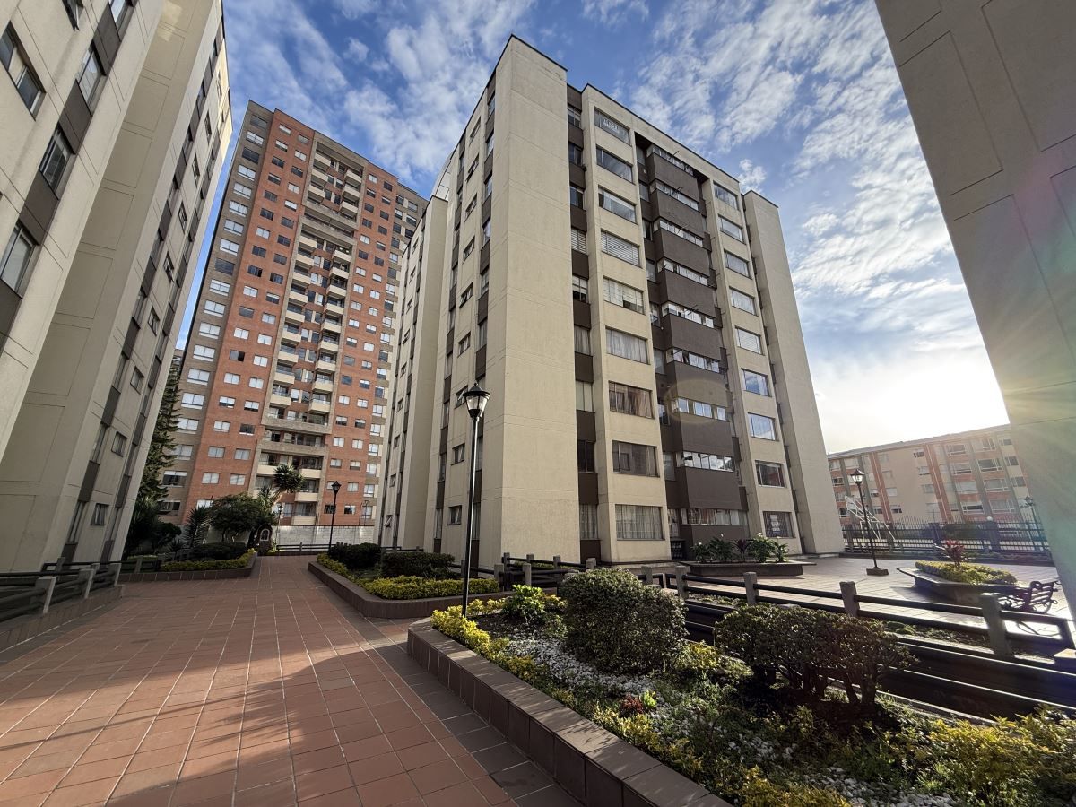 Apartamento en arriendo Cundinamarca Bogotá Prado Veraniego Norte 100 m2 Habitaciones 3 Baños 2 Garajes 1 Precio $2500000