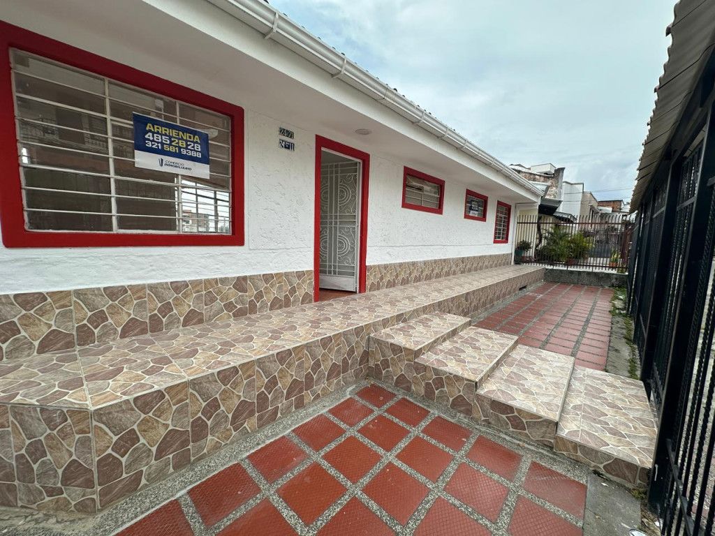 Casa en arriendo Valle Del Cauca Cali San Fernando Viejo 90 m2 Habitaciones 3 Baños 3 Garajes 2 Precio $2500000