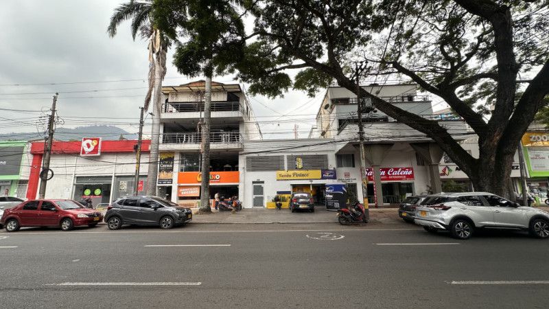 Oficina en arriendo Valle Del Cauca Cali Santa Mónica 320 m2 Habitaciones 0 Baños 2 Garajes 1 Precio $4600000