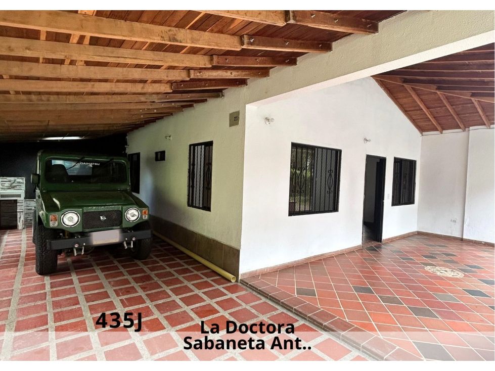 Finca en venta Antioquia Sabaneta Sabaneta 170 m2 Habitaciones 5 Baños 4 Garajes 4 Precio $900000000