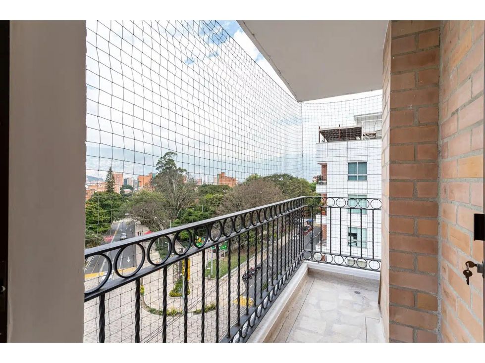 Casa en venta Antioquia Medellín La Floresta 202 m2 Habitaciones 3 Baños 2 Garajes 1 Precio $880000000