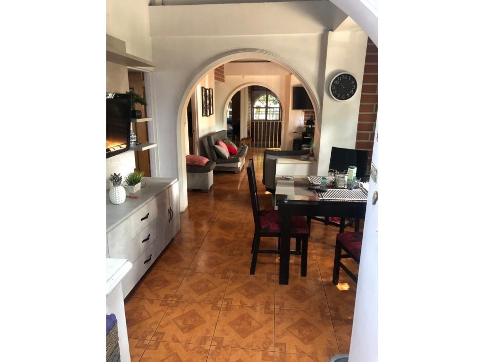 Casa en venta Antioquia Medellín Santa Lucia 265 m2 Habitaciones 5 Baños 3 Garajes 0 Precio $980000000