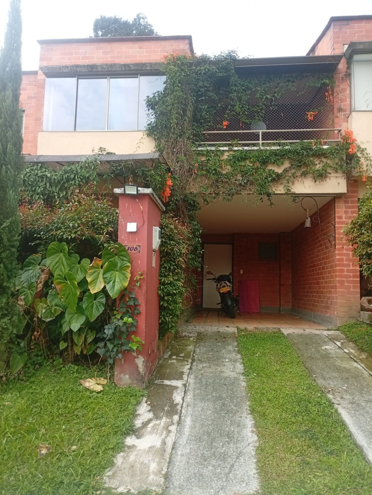 Casa en arriendo Antioquia Medellín Las Antillas 110 m2 Habitaciones 3 Baños 3 Garajes 2 Precio $4400000