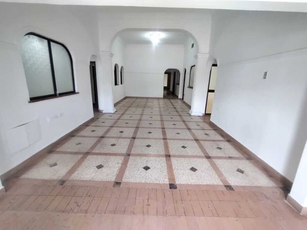 Casa en arriendo Atlántico Barranquilla Altos Del Prado 348 m2 Habitaciones 10 Baños 4 Garajes 1 Precio $6000000