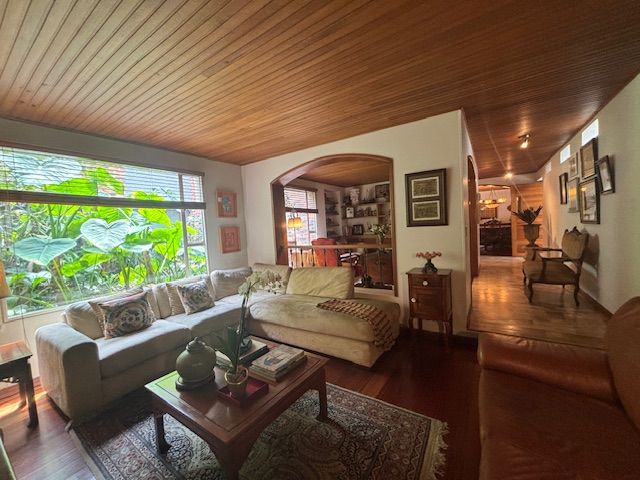 Casa en venta Cundinamarca Bogotá Santa Bibiana 184 m2 Habitaciones 4 Baños 3 Garajes 2 Precio $1350000000