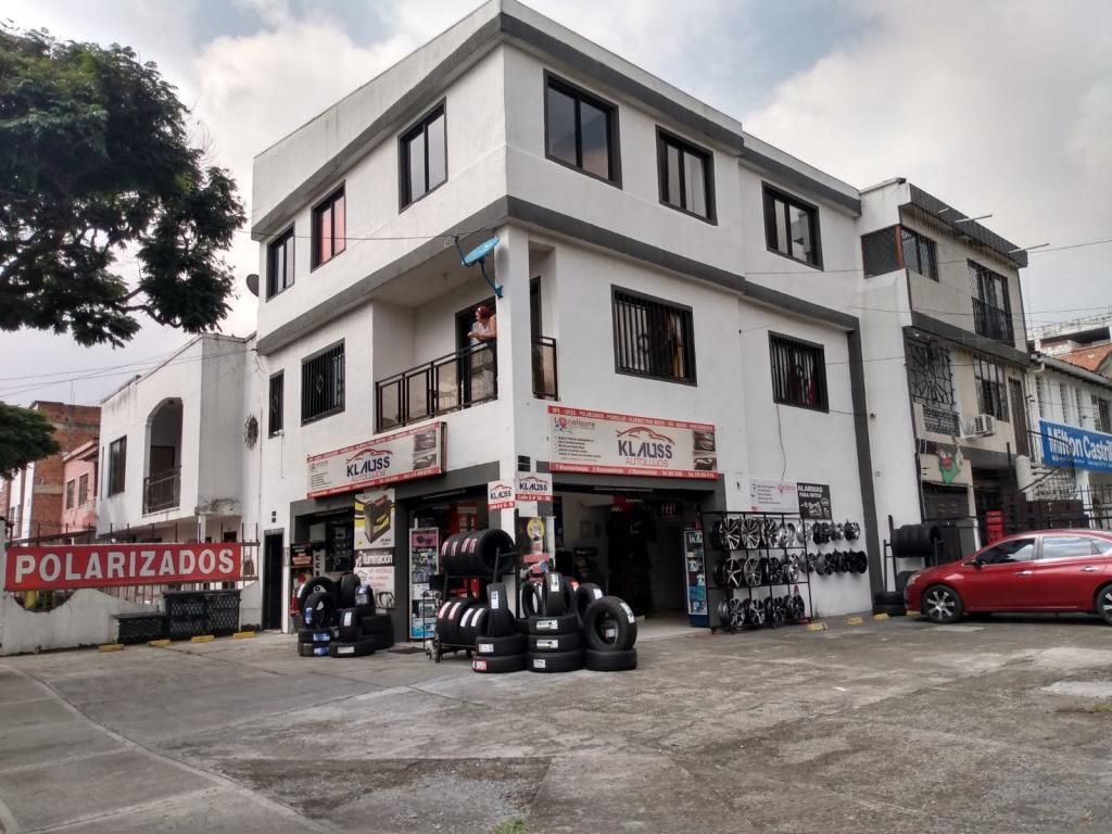Apartaestudio en arriendo Valle Del Cauca Cali El Cedro 60 m2 Habitaciones 2 Baños 1 Garajes 0 Precio $950000