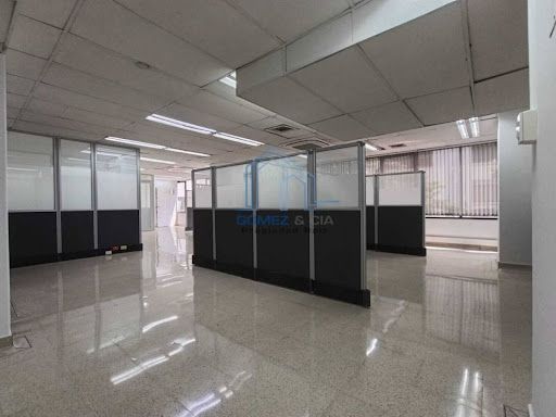 Oficina en arriendo Antioquia Medellín Alejandria 135 m2 Habitaciones 0 Baños 3 Garajes 2 Precio $11000000