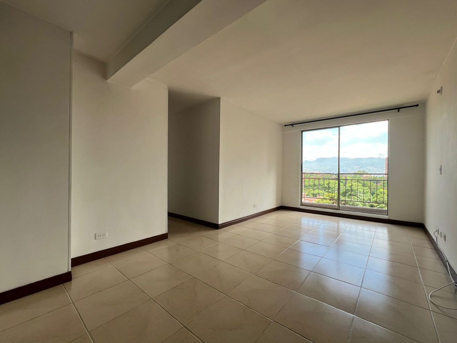 Apartamento en arriendo Antioquia Envigado San José 94 m2 Habitaciones 3 Baños 2 Garajes 1 Precio $2850000