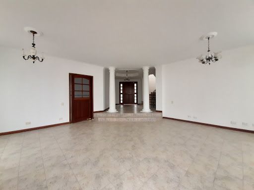 Casa en venta Risaralda Pereira La Julita 371 m2 Habitaciones 3 Baños 3 Garajes 3 Precio $1600000000