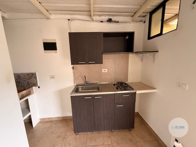 Apartaestudio en arriendo Antioquia Medellín El Salvador 20 m2 Habitaciones 0 Baños 1 Garajes 0 Precio $900000