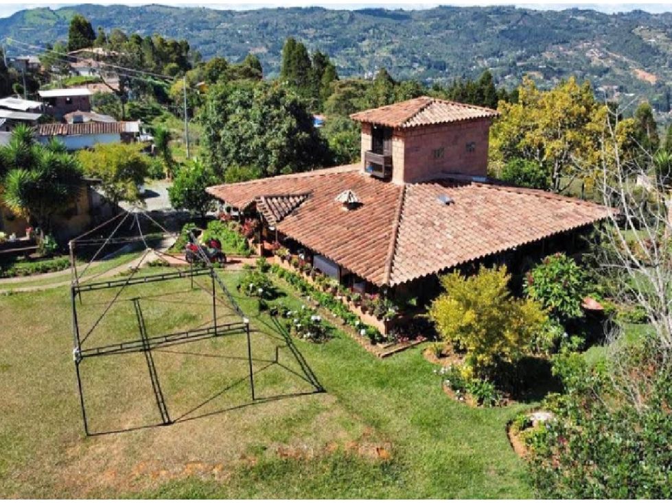 Casa Campestre en venta Antioquia Guarne Guarne 231 m2 Habitaciones 3 Baños 2 Garajes 6 Precio $980000000