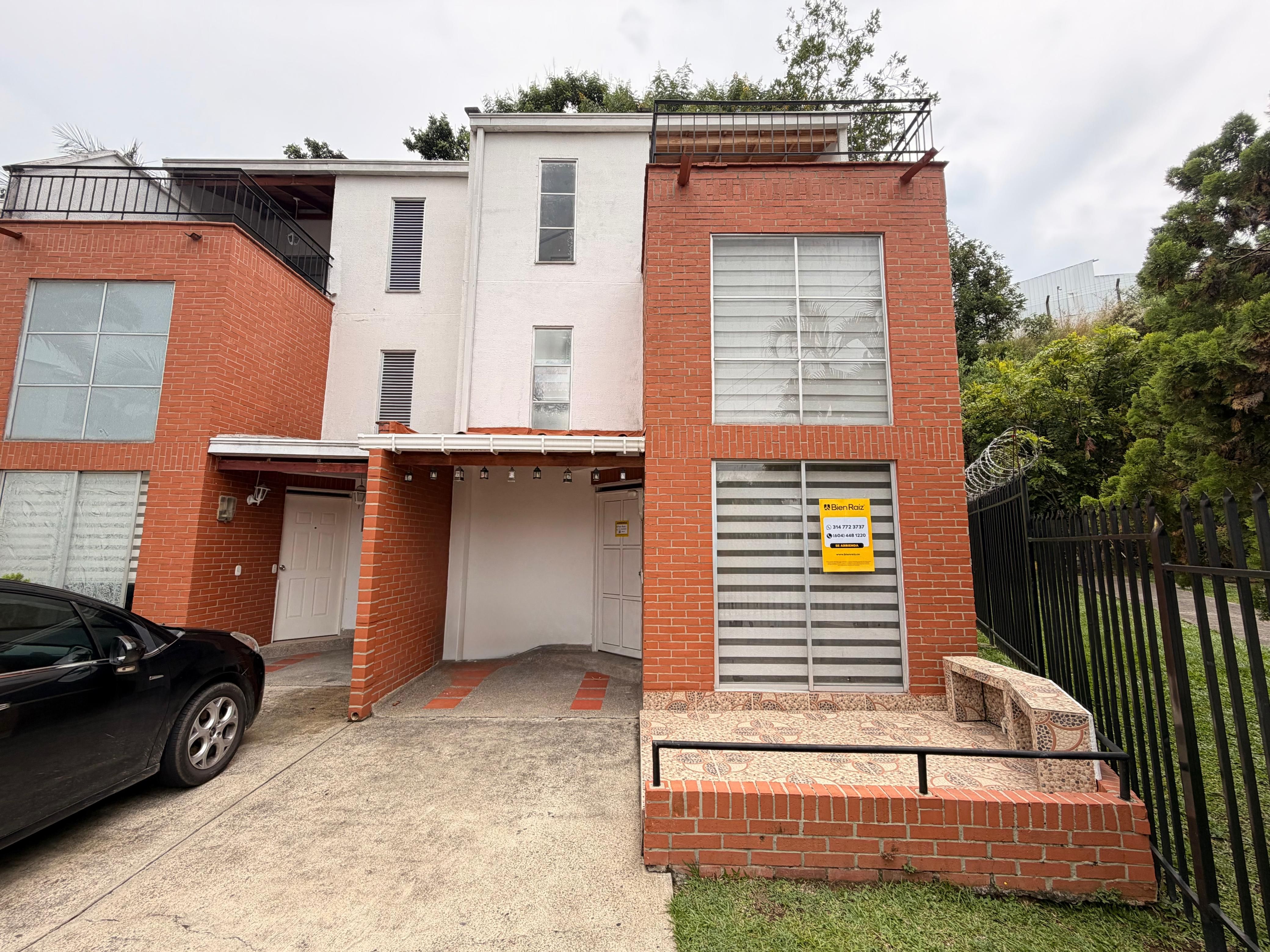Casa en arriendo Risaralda Pereira Quintas De Los Robles 126 m2 Habitaciones 3 Baños 3 Garajes 0 Precio $2750000