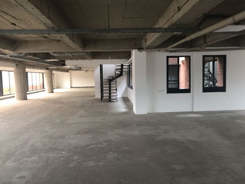 Oficina en venta Cundinamarca Bogotá Santa Bibiana 363 m2 Habitaciones 0 Baños 1 Garajes 9 Precio $1985000000