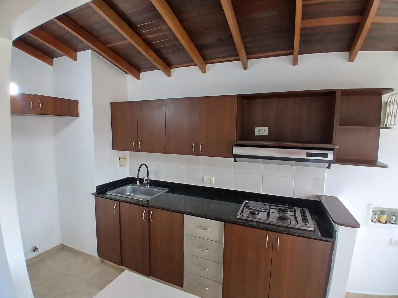 Apartamento en arriendo Antioquia Envigado Uribe Ángel 120 m2 Habitaciones 3 Baños 3 Garajes 1 Precio $5000000