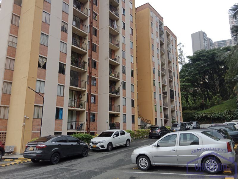 Apartamento en arriendo Antioquia Medellín El Rincon 60 m2 Habitaciones 3 Baños 2 Garajes 0 Precio $2000000
