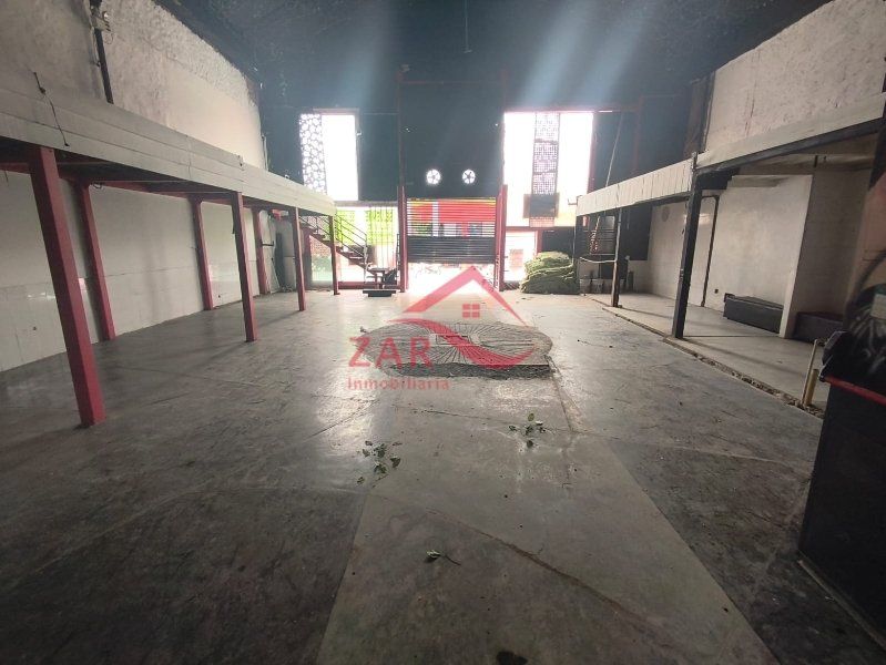 Local en arriendo Antioquia Medellín Caicedo 600 m2 Habitaciones 0 Baños 6 Garajes 0 Precio $26000000