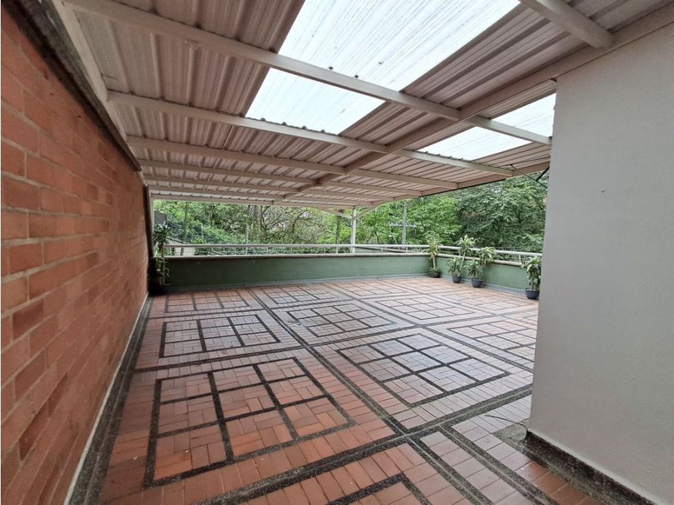 Apartamento en arriendo o venta Antioquia Medellín La Gloria 120 m2 Habitaciones 2 Baños 2 Garajes 1 Precio venta $550000000 Precio arriendo $3500000