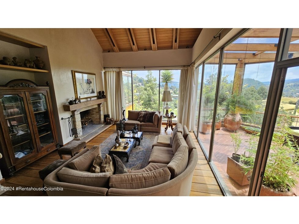 Casa en venta Cundinamarca La Calera La Calera 408 m2 Habitaciones 3 Baños 4 Garajes 2 Precio $1780000000