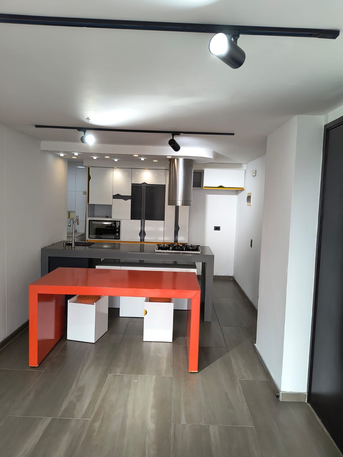 Apartamento en arriendo Antioquia Medellín Simesa 75 m2 Habitaciones 2 Baños 2 Garajes 1 Precio $3800000