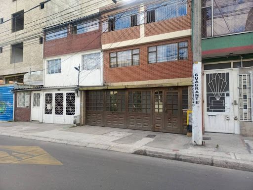 Apartamento en arriendo Cundinamarca Bogotá Colón 110 m2 Habitaciones 3 Baños 1 Garajes 0 Precio $1700000