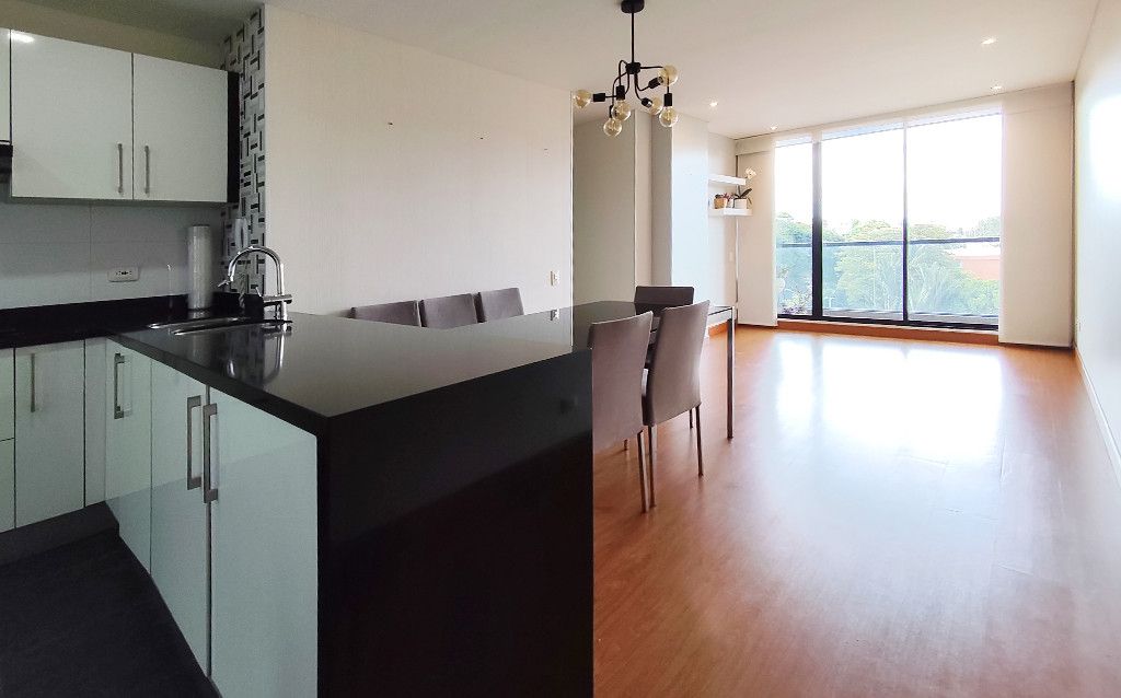 Apartamento en venta Cundinamarca Bogotá El Batan 87 m2 Habitaciones 3 Baños 2 Garajes 2 Precio $590000000
