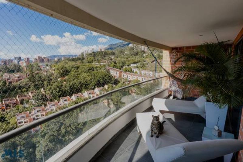Apartamento en venta Antioquia Medellín San Lucas 382 m2 Habitaciones 3 Baños 3 Garajes 4 Precio $3550000000