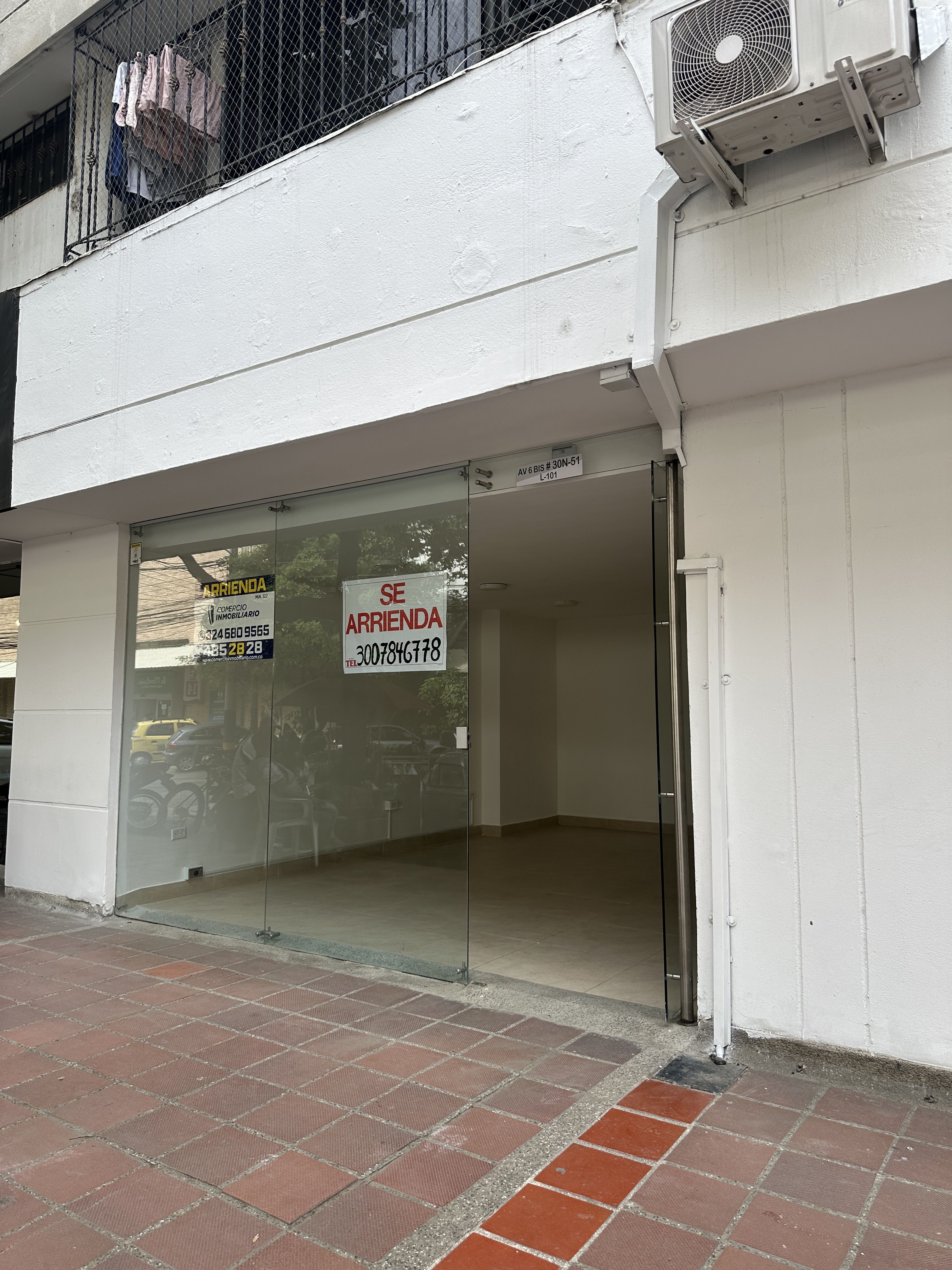 Local Comercial en arriendo Valle Del Cauca Cali Santa Mónica 37 m2 Habitaciones 0 Baños 1 Garajes 2 Precio $3700000