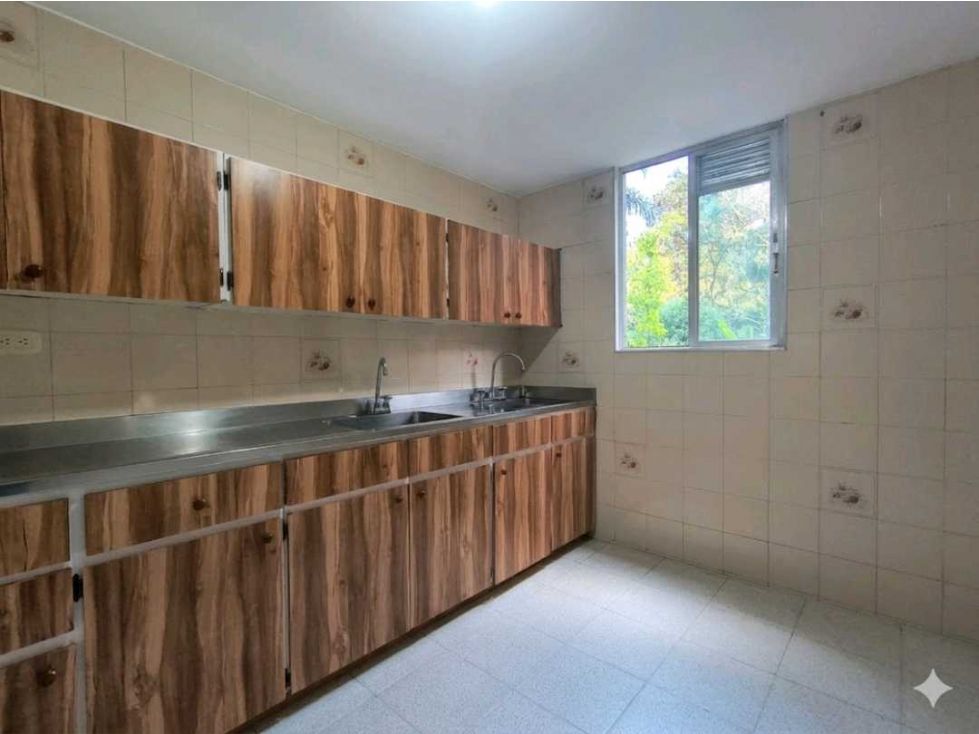 Apartamento en arriendo Antioquia Itagüí Las Américas 85 m2 Habitaciones 3 Baños 2 Garajes 0 Precio $2500000
