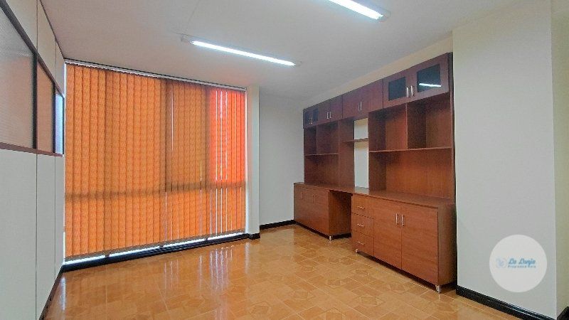 Local en arriendo o venta Antioquia Medellín Prado 42 m2 Habitaciones 0 Baños 1 Garajes 0 Precio venta $135000000 Precio arriendo $1480000