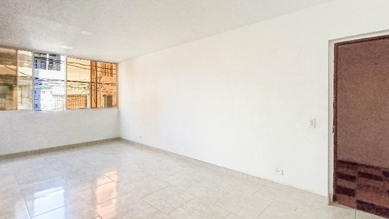 Apartamento en arriendo Antioquia Medellín Campo Alegre 90 m2 Habitaciones 3 Baños 2 Garajes 0 Precio $2600000
