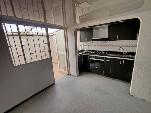 Casa en arriendo Cundinamarca Bogotá Villas De Granada 100 m2 Habitaciones 4 Baños 2 Garajes 0 Precio $2200000