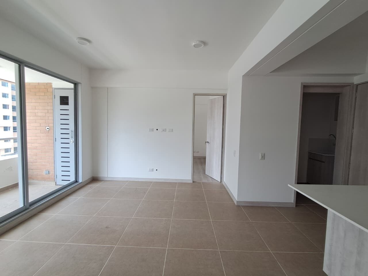 Apartamento en arriendo Antioquia Medellín Simesa 95 m2 Habitaciones 2 Baños 3 Garajes 2 Precio $5400000