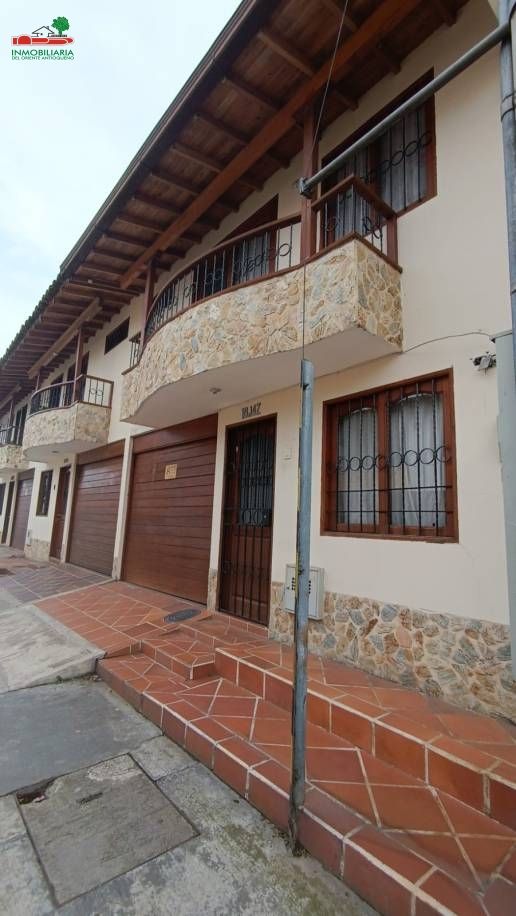 Casa en venta Antioquia La Ceja Fátima 164 m2 Habitaciones 4 Baños 4 Garajes 1 Precio $650000000