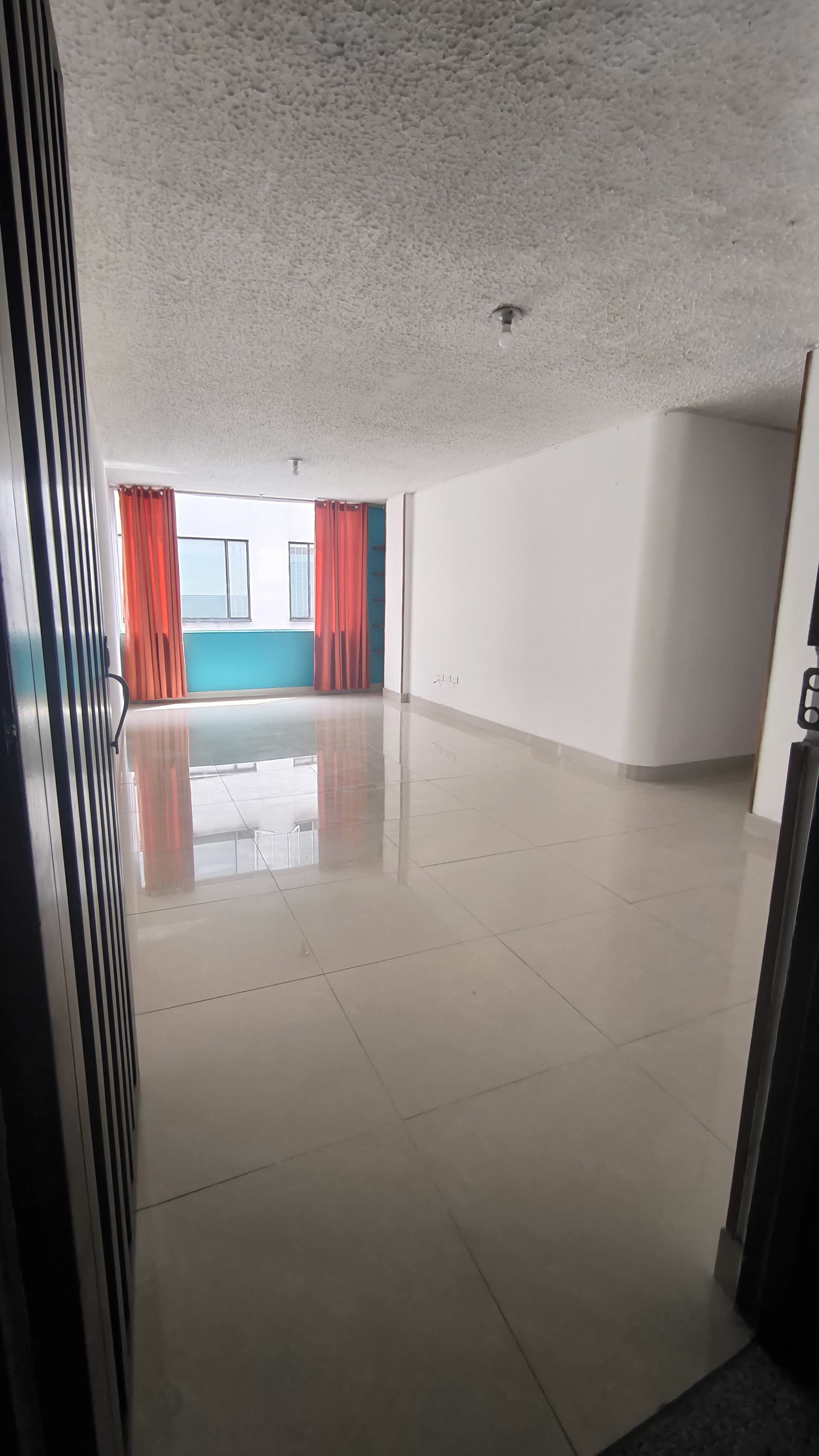 Apartamento en venta Cundinamarca Bogotá El Recuerdo 62 m2 Habitaciones 2 Baños 2 Garajes 1 Precio $450000000