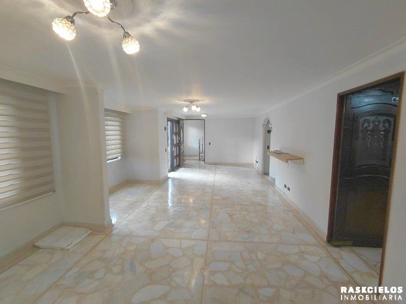 Casa en arriendo Antioquia Medellín La Castellana 200 m2 Habitaciones 5 Baños 5 Garajes 0 Precio $6000000