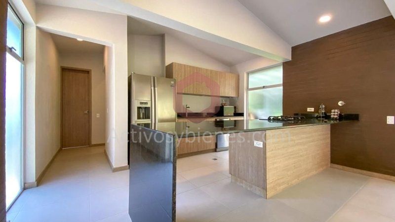 Casa en arriendo Antioquia El Retiro El Retiro 13220 m2 Habitaciones 4 Baños 5 Garajes 10 Precio $12000000