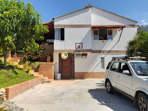 Casa Campestre en venta Santander Piedecuesta Br Paseo Cataluña 260 m2 Habitaciones 5 Baños 2 Garajes 3 Precio $800000000