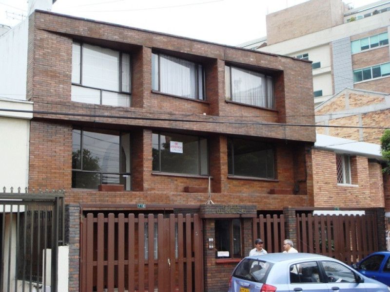 Apartamento en arriendo Cundinamarca Bogotá Santa Barbara Oriental 100 m2 Habitaciones 3 Baños 2 Garajes 1 Precio $2500000