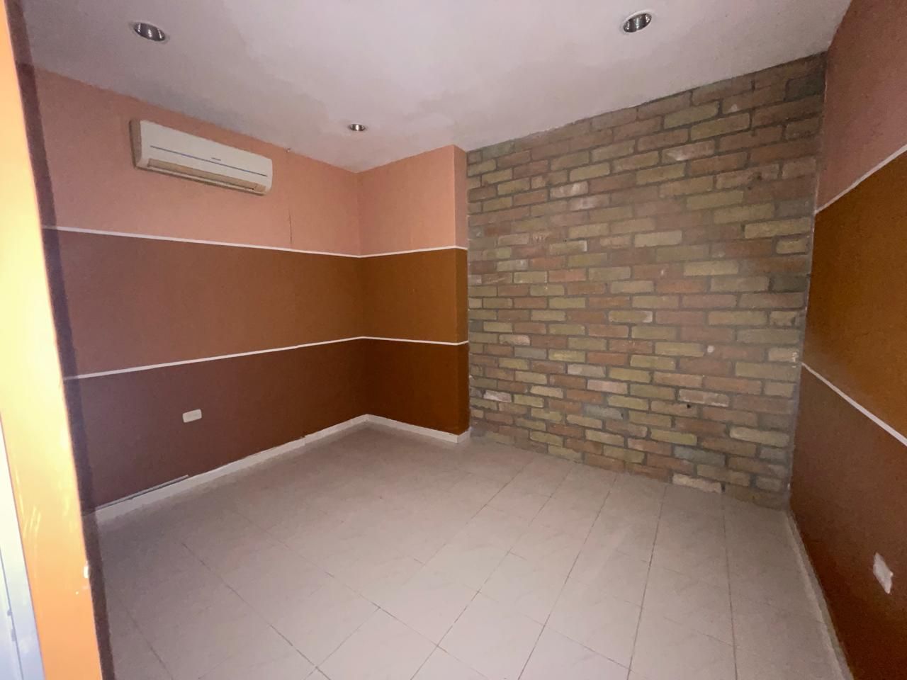 Local Comercial en arriendo Córdoba Montería Chambacú 55 m2 Habitaciones 0 Baños 1 Garajes 0 Precio $1360000