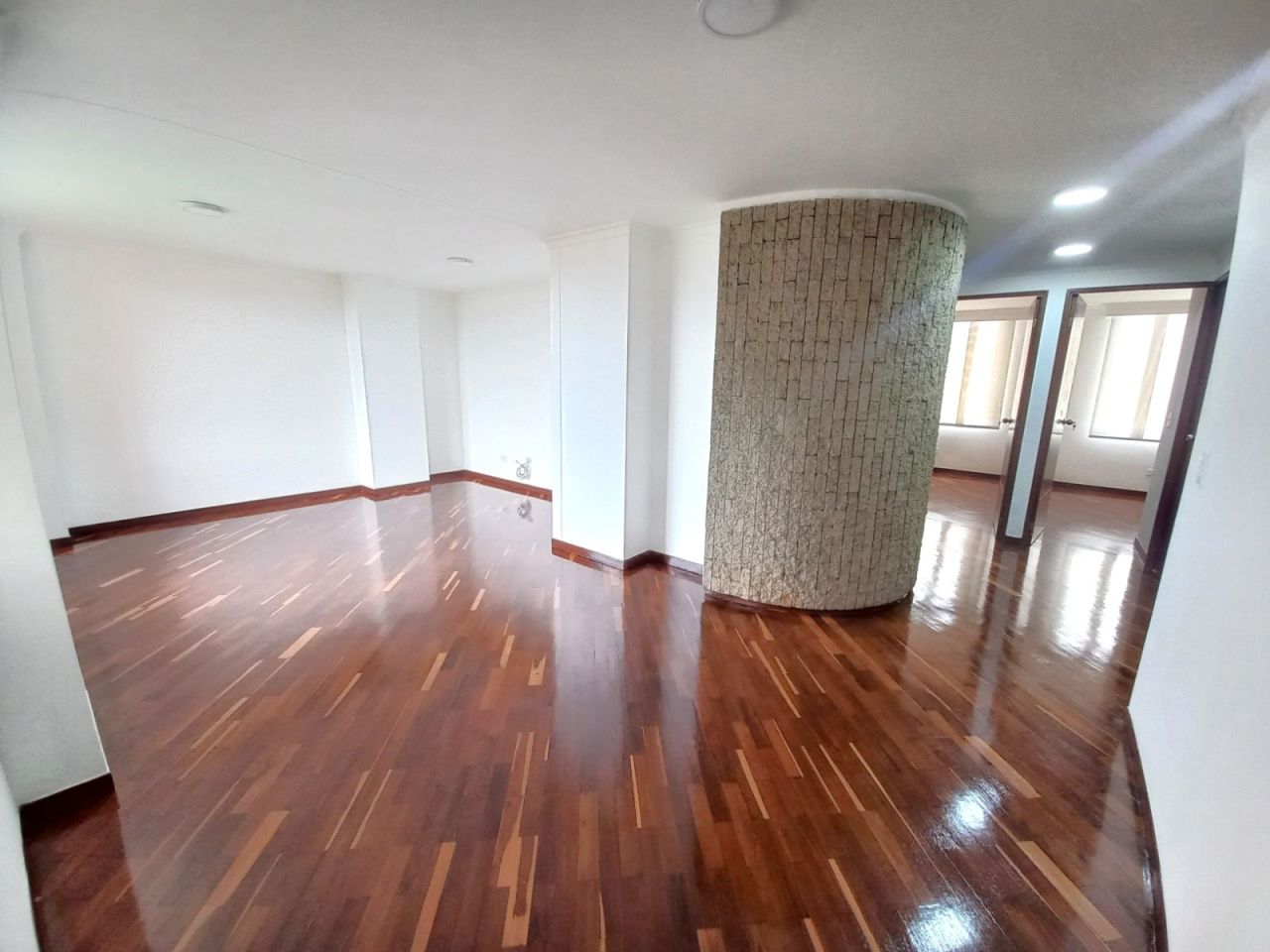 Apartamento en arriendo Antioquia Medellín La Gloria 95 m2 Habitaciones 3 Baños 3 Garajes 1 Precio $3600000