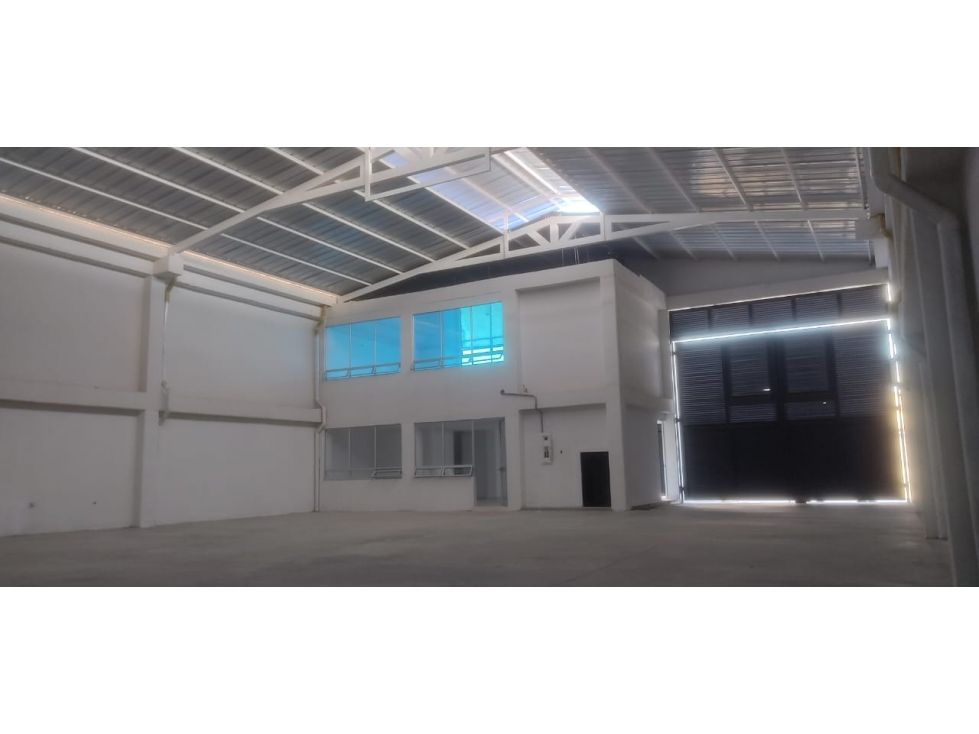 Bodega en arriendo Huila Neiva Mano Fuerte 500 m2 Habitaciones 0 Baños 10 Garajes 2 Precio $7000000