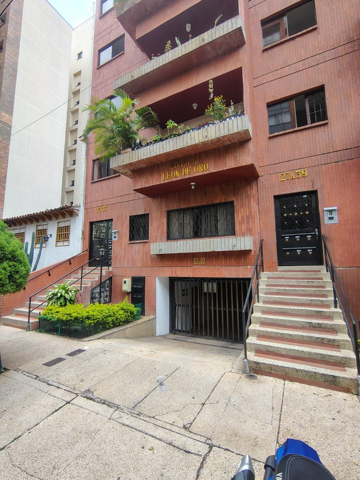 Apartamento en arriendo o venta Santander Bucaramanga Sotomayor 110 m2 Habitaciones 3 Baños 2 Garajes 1 Precio venta $500000000 Precio arriendo $2410000