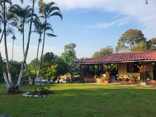Casa Campestre en arriendo Risaralda Pereira Pereira 800 m2 Habitaciones 4 Baños 4 Garajes 5 Precio $5500000