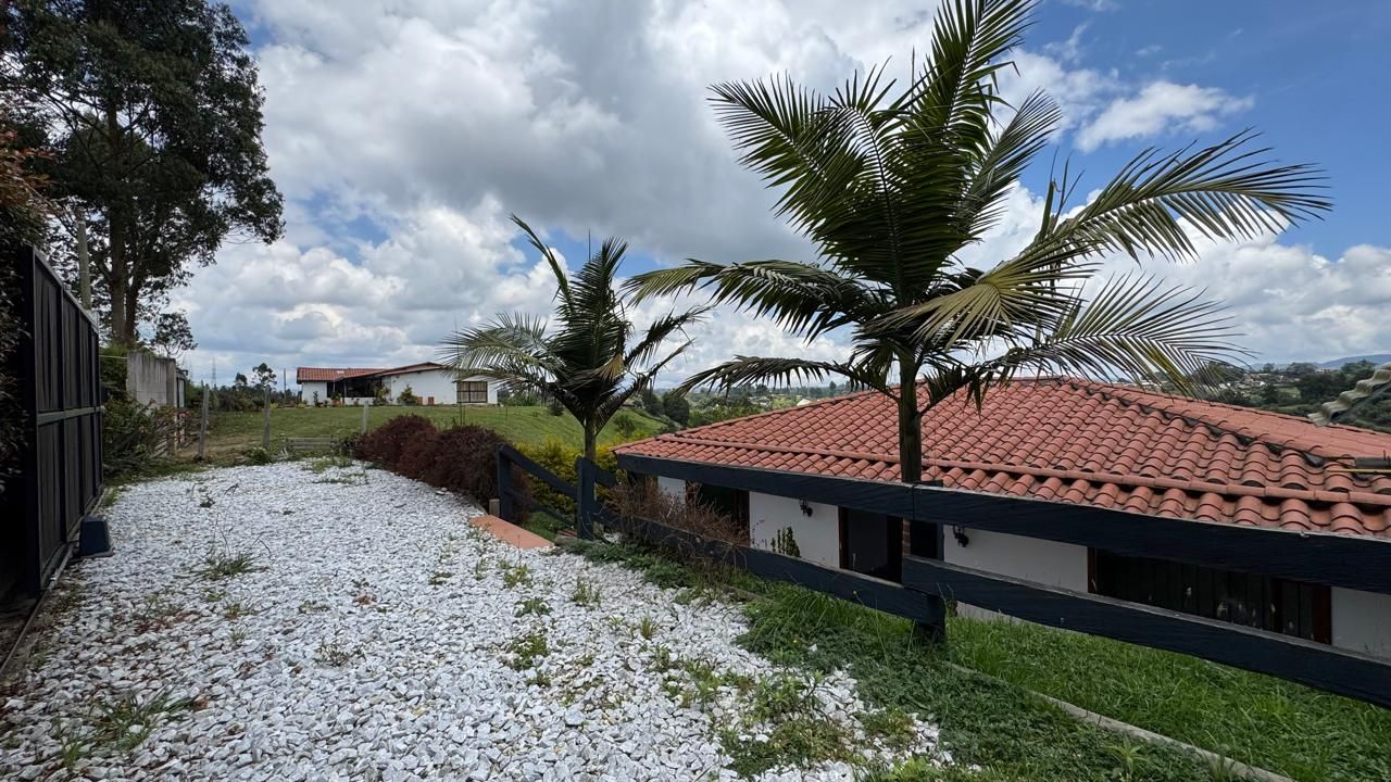 Casa Campestre en arriendo Antioquia Marinilla Belén 144 m2 Habitaciones 3 Baños 2 Garajes 2 Precio $3500000