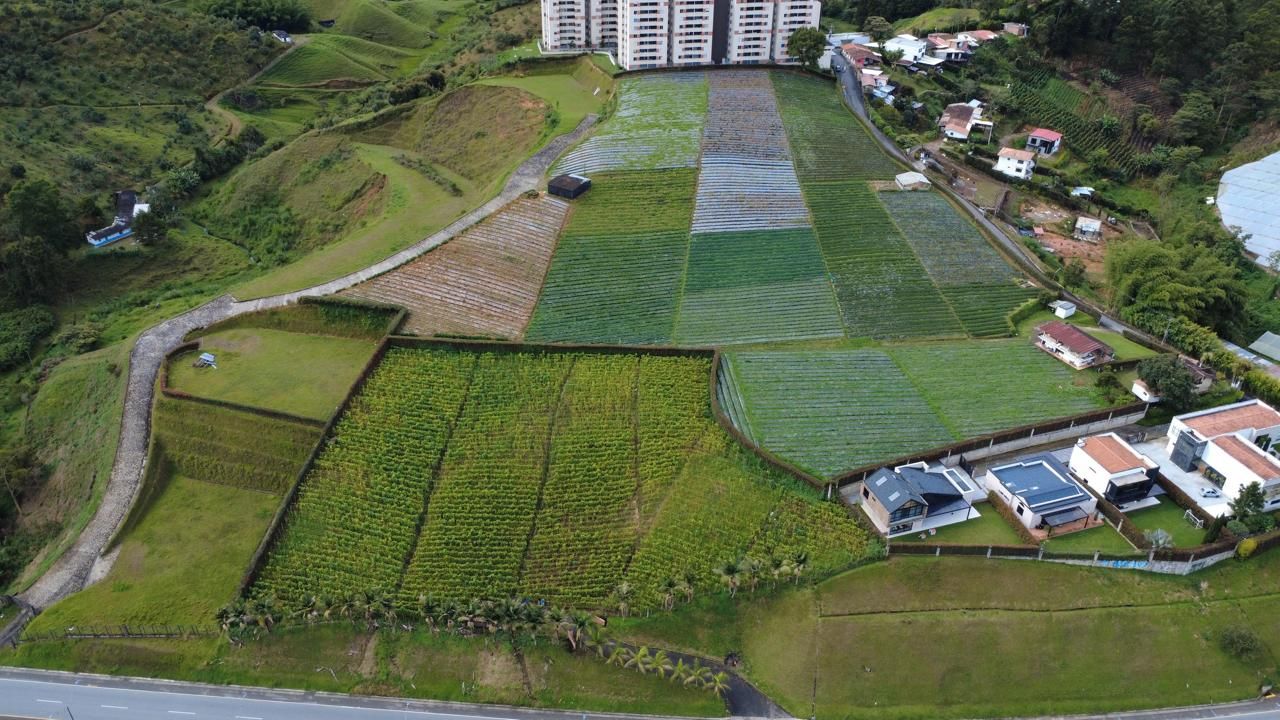 Lote en arriendo Antioquia Marinilla Belén 110 m2 Habitaciones 0 Baños 0 Garajes 6 Precio $15000000