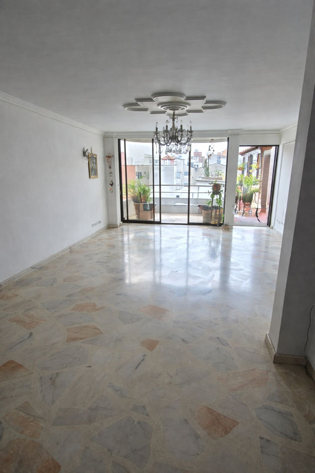 Apartamento en arriendo Santander Bucaramanga Sotomayor 400 m2 Habitaciones 6 Baños 6 Garajes 2 Precio $7650000