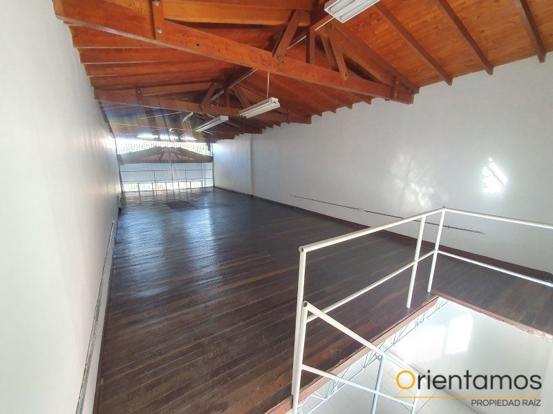 Local en arriendo Antioquia Medellín Cristo Rey 218 m2 Habitaciones 0 Baños 2 Garajes 0 Precio $7900000
