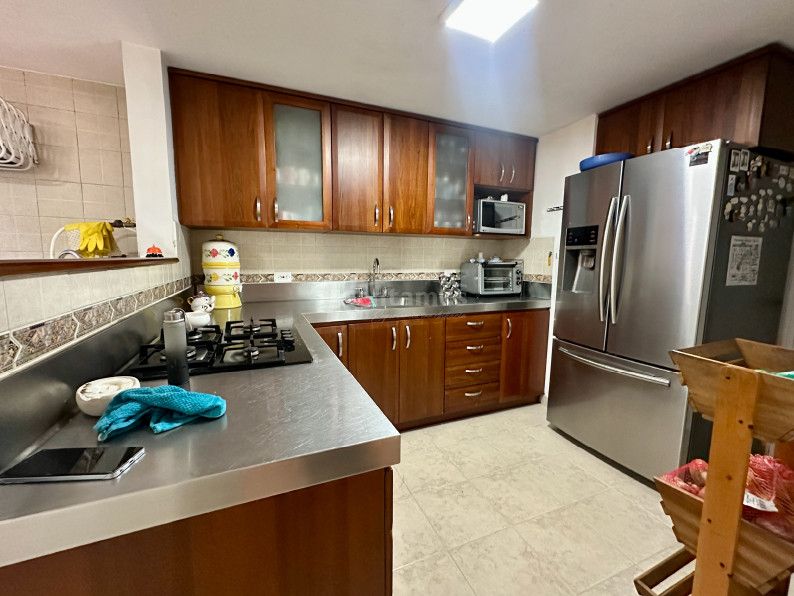 Casa en venta Antioquia Medellín Los Naranjos 289 m2 Habitaciones 4 Baños 3 Garajes 2 Precio $1300000000