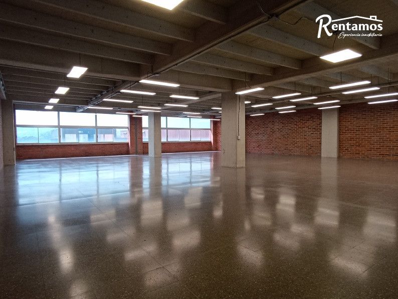 Local en arriendo Antioquia Medellín Santa Fe 462 m2 Habitaciones 0 Baños 6 Garajes 6 Precio $37673260