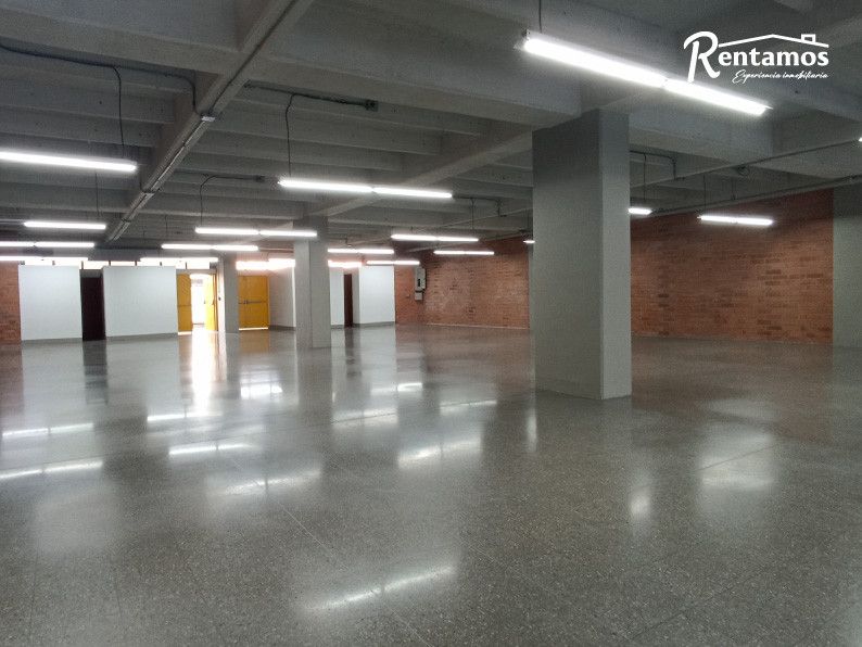 Local en arriendo Antioquia Medellín Santa Fe 466 m2 Habitaciones 0 Baños 3 Garajes 3 Precio $37982800